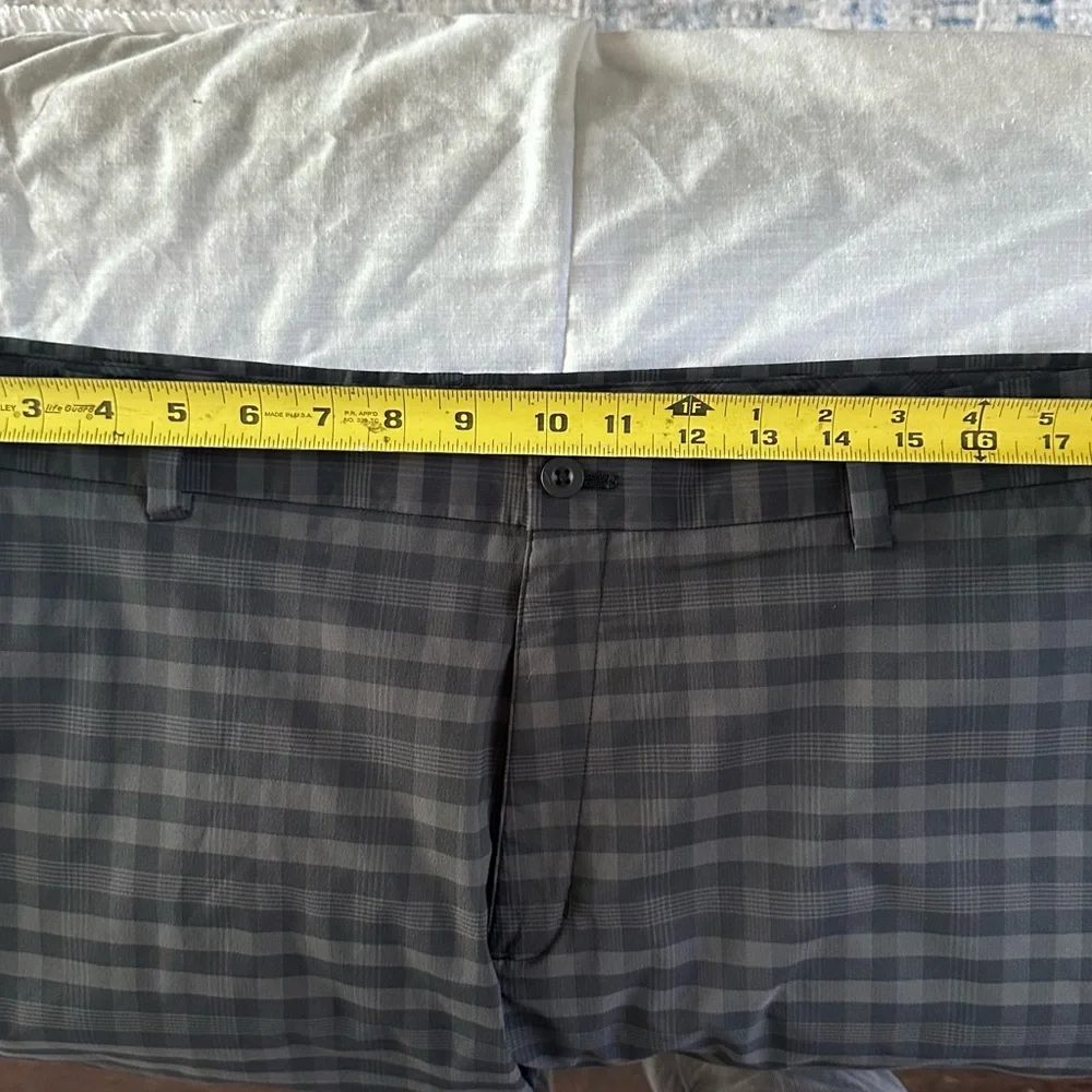 Nike Golf Dri-FIT Plaid Shorts Mens Size 36 Gray Performance Flat Front